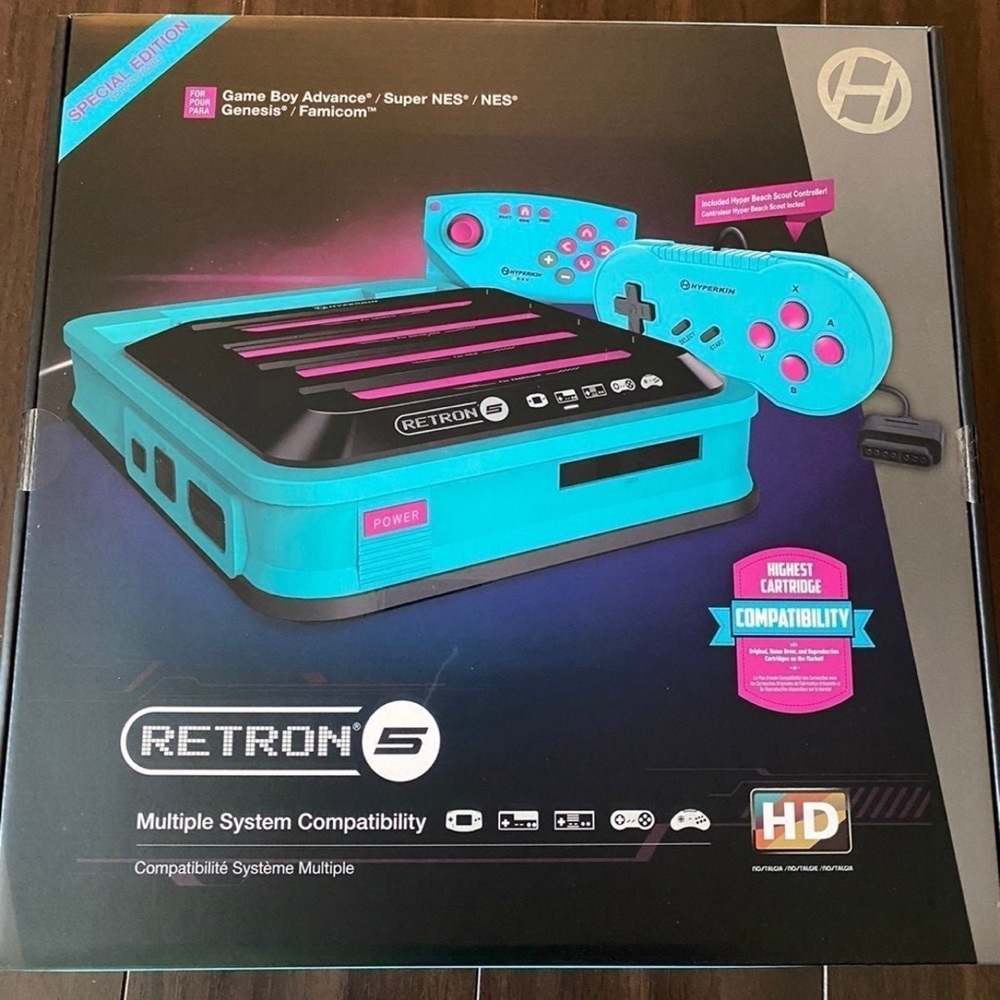 Retron 5 game System for NES , SNES , Sega,  GBA games